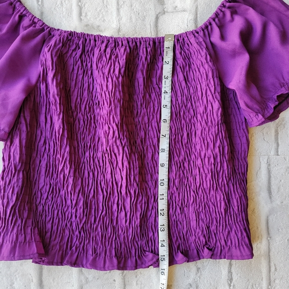 Truth purple off shoulder scrunched top size 1X - Picture 2 of 5